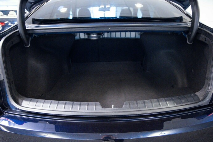 hyundai-i40-diesel-2013-big-9