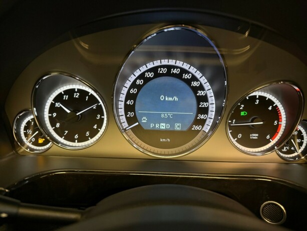 mercedes-benz-e-klasse-diesel-2009-big-10