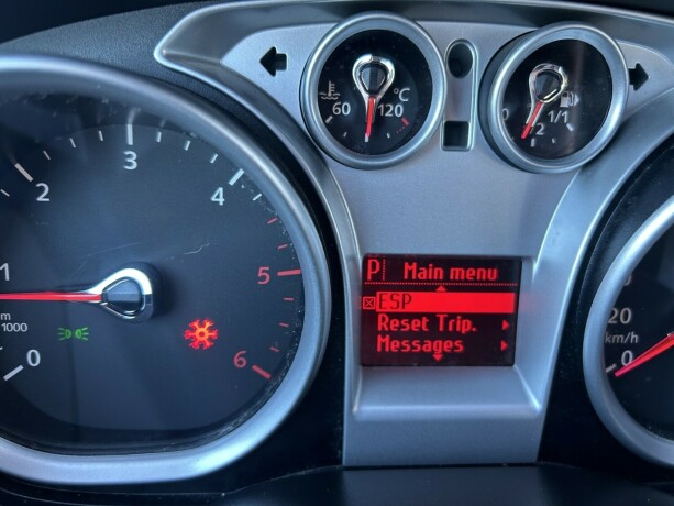 ford-kuga-diesel-2010-big-19