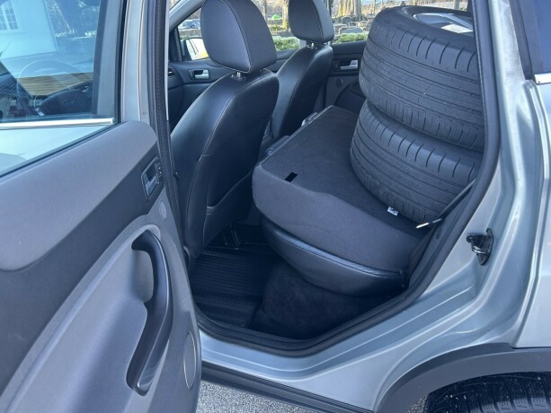 ford-kuga-diesel-2010-big-11