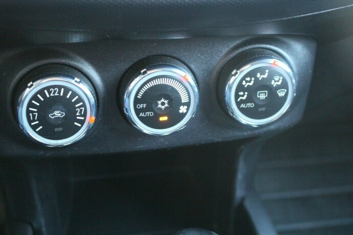 mitsubishi-outlander-diesel-2011-big-16