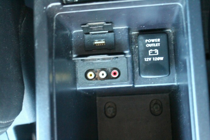 mitsubishi-outlander-diesel-2011-big-17