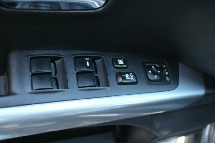 mitsubishi-outlander-diesel-2011-big-8