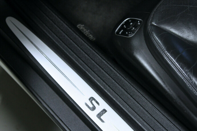 mercedes-benz-sl-bensin-2002-big-19