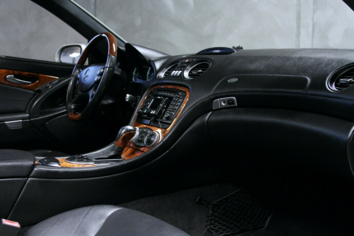 mercedes-benz-sl-bensin-2002-big-8