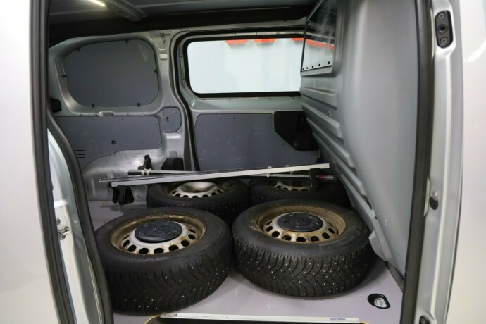 peugeot-expert-diesel-2017-big-9