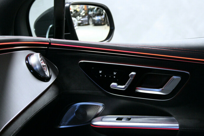 mercedes-benz-eqe-suv-elektrisitet-2023-big-7