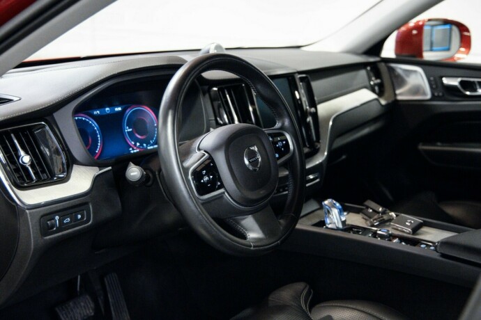 volvo-xc-60-elektrisitetbensin-2018-big-5