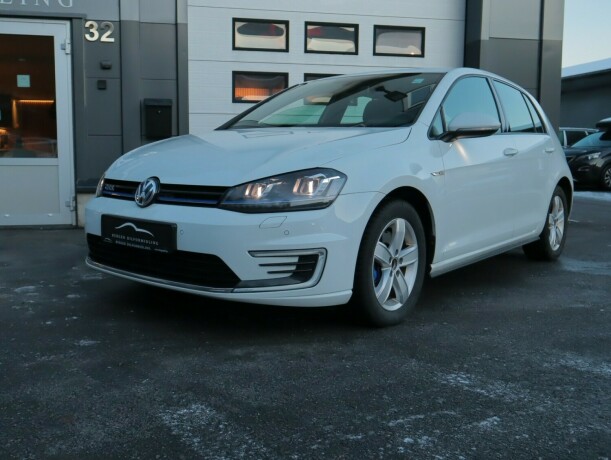 volkswagen-golf-elektrisitetbensin-2016-big-2