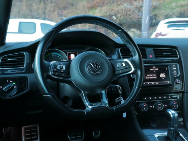 volkswagen-golf-elektrisitetbensin-2016-big-9