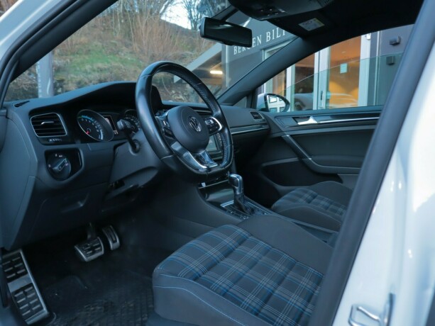 volkswagen-golf-elektrisitetbensin-2016-big-7