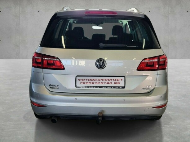 volkswagen-golf-sportsvan-diesel-2016-big-4