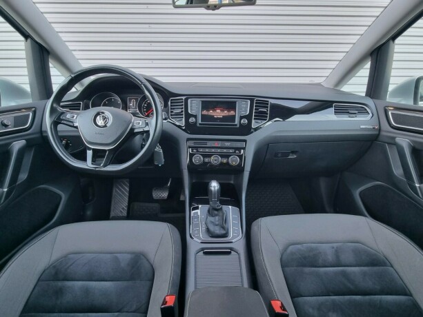 volkswagen-golf-sportsvan-diesel-2016-big-18