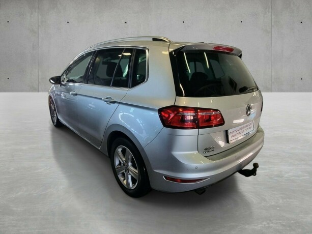 volkswagen-golf-sportsvan-diesel-2016-big-3