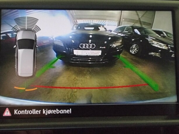 volkswagen-golf-sportsvan-diesel-2016-big-12