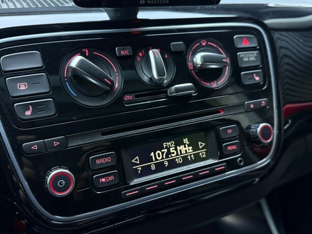 volkswagen-up-bensin-2013-big-21