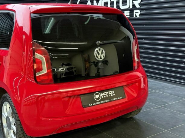 volkswagen-up-bensin-2013-big-5
