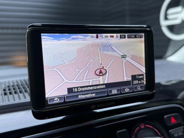 volkswagen-up-bensin-2013-big-15