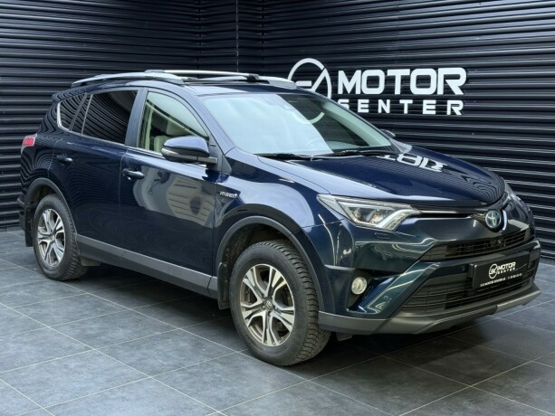 toyota-rav4-elektrisitetbensin-2016-big-0