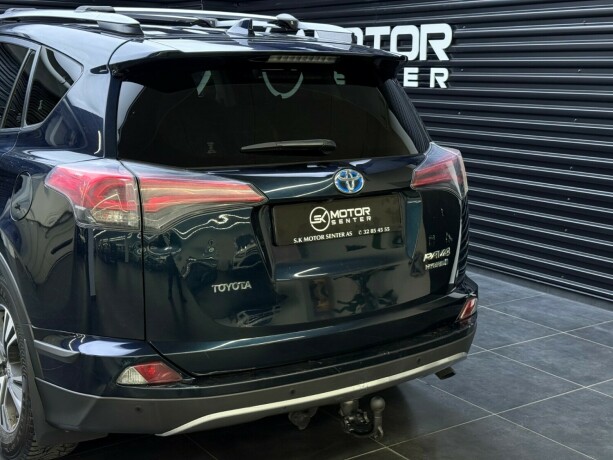 toyota-rav4-elektrisitetbensin-2016-big-6