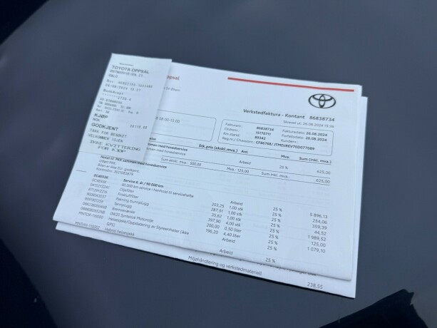 toyota-rav4-elektrisitetbensin-2016-big-37