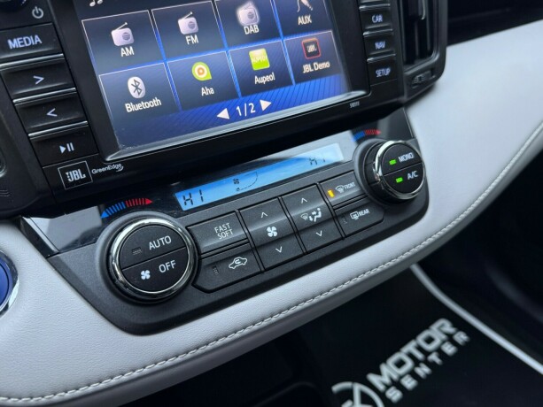 toyota-rav4-elektrisitetbensin-2016-big-25