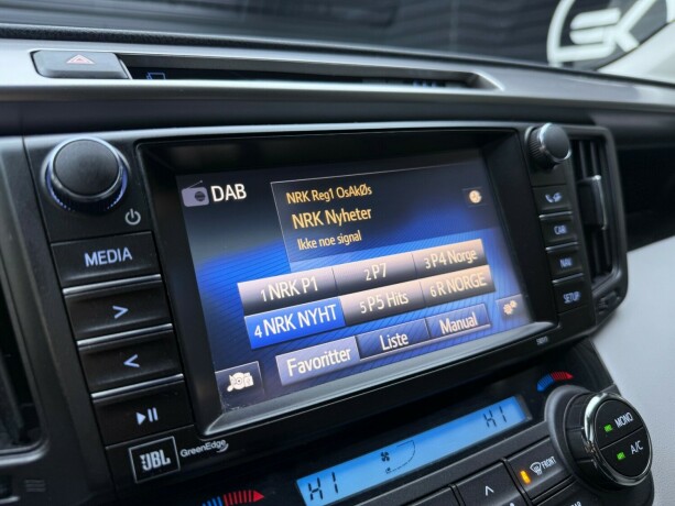 toyota-rav4-elektrisitetbensin-2016-big-22