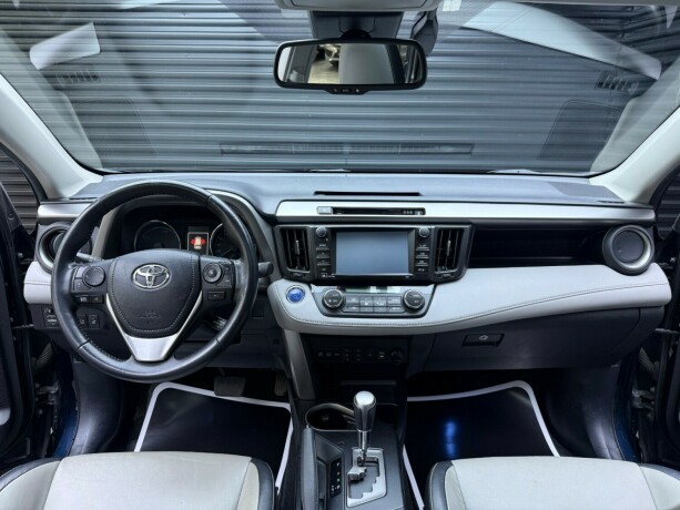 toyota-rav4-elektrisitetbensin-2016-big-10