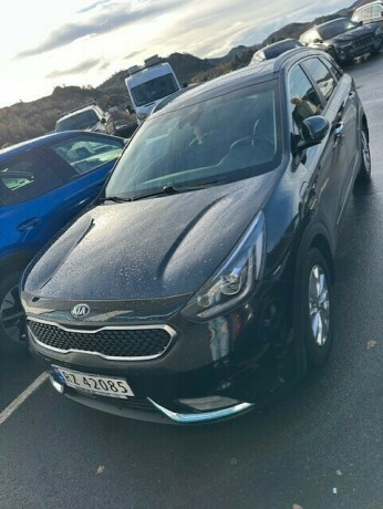 kia-niro-elektrisitetbensin-2018-big-0
