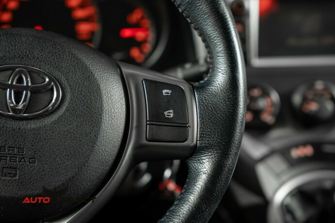 toyota-verso-s-diesel-2012-big-27