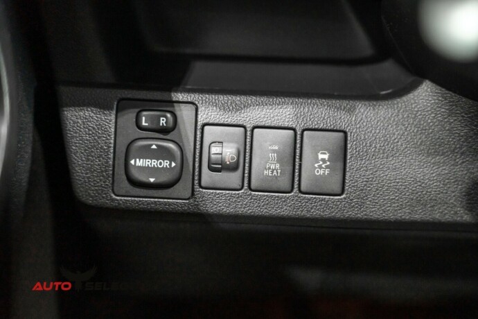 toyota-verso-s-diesel-2012-big-24