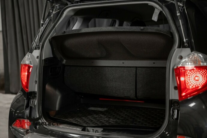 toyota-verso-s-diesel-2012-big-10