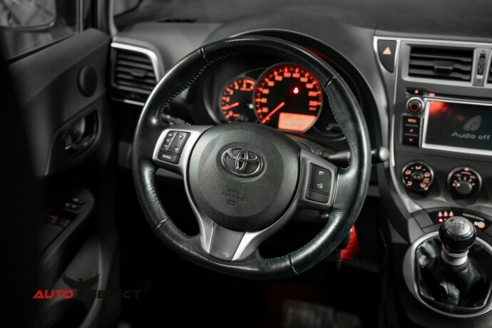 toyota-verso-s-diesel-2012-big-22