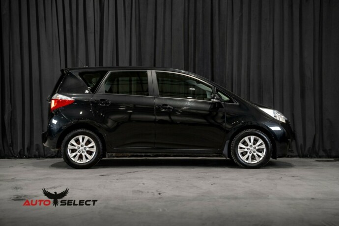 toyota-verso-s-diesel-2012-big-11