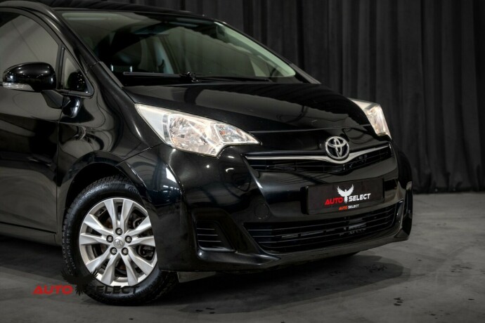 toyota-verso-s-diesel-2012-big-1