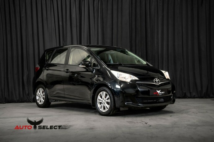 toyota-verso-s-diesel-2012-big-3