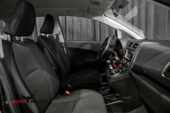 toyota-verso-s-diesel-2012-big-17