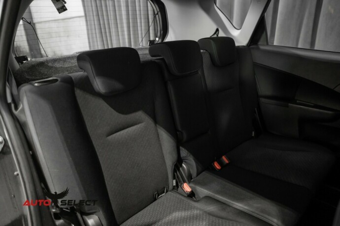 toyota-verso-s-diesel-2012-big-13