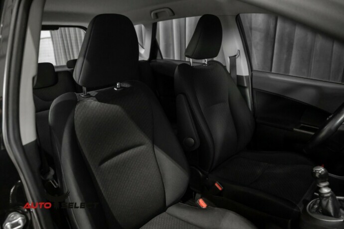 toyota-verso-s-diesel-2012-big-18