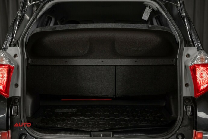 toyota-verso-s-diesel-2012-big-9