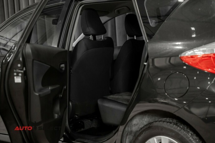 toyota-verso-s-diesel-2012-big-14