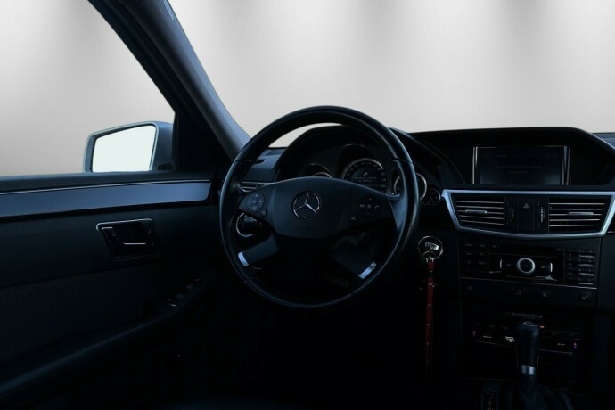 mercedes-benz-e-klasse-diesel-2011-big-11