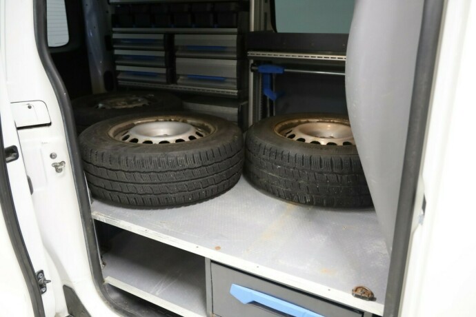 peugeot-expert-diesel-2019-big-12