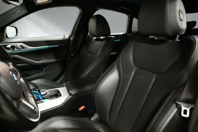 bmw-i4-m50-elektrisitet-2022-big-15