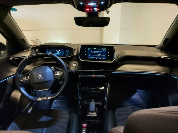 peugeot-e-2008-elektrisitet-2020-big-1