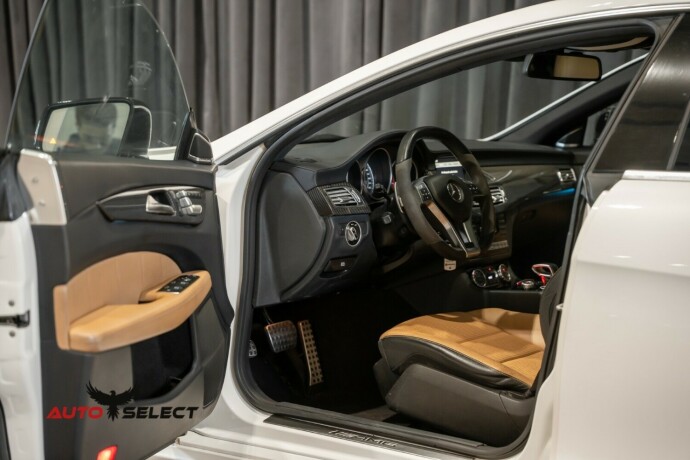 mercedes-benz-cls-bensin-2012-big-27