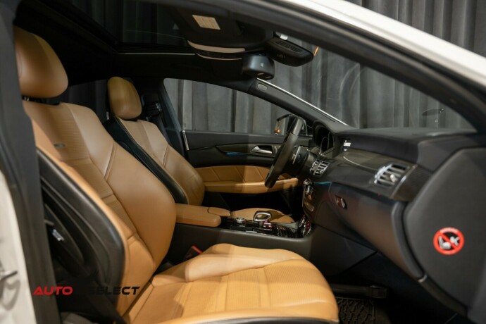 mercedes-benz-cls-bensin-2012-big-25