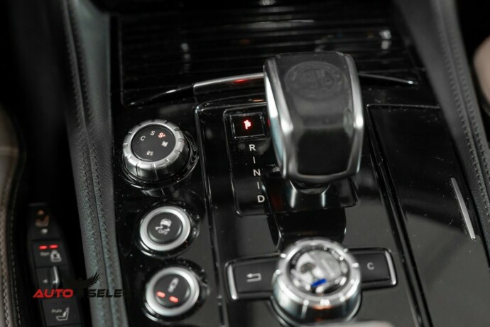 mercedes-benz-cls-bensin-2012-big-49