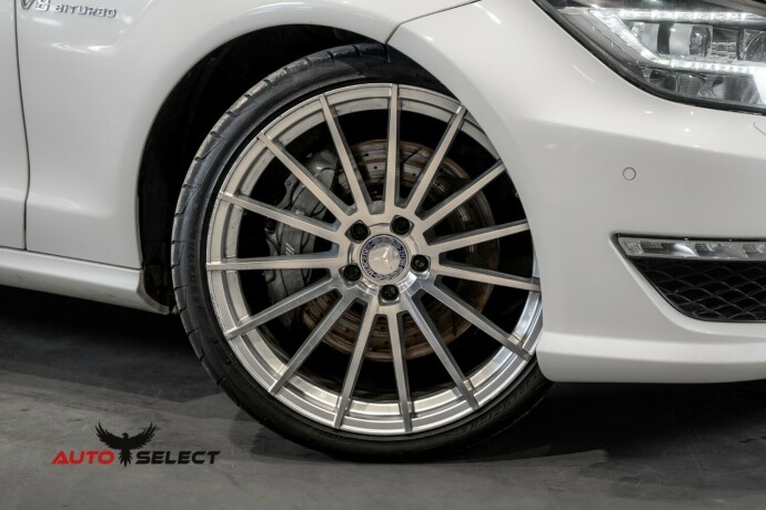 mercedes-benz-cls-bensin-2012-big-2