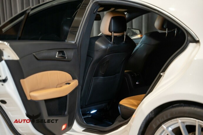 mercedes-benz-cls-bensin-2012-big-22